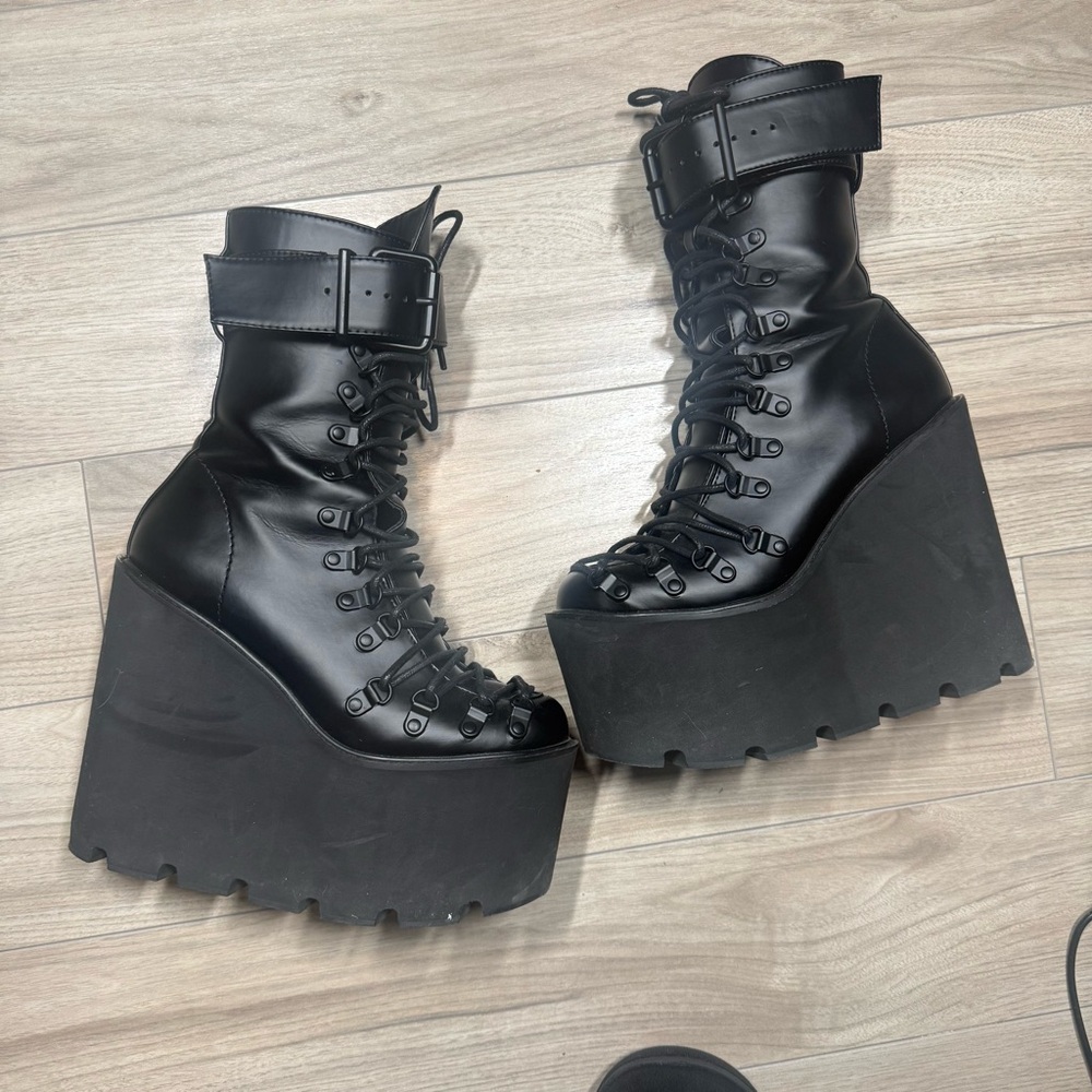 Dollskill Current Mood Black Boots size 7